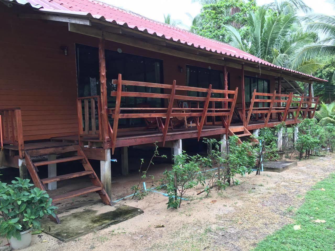 Libong Beach Resort Экстерьер фото